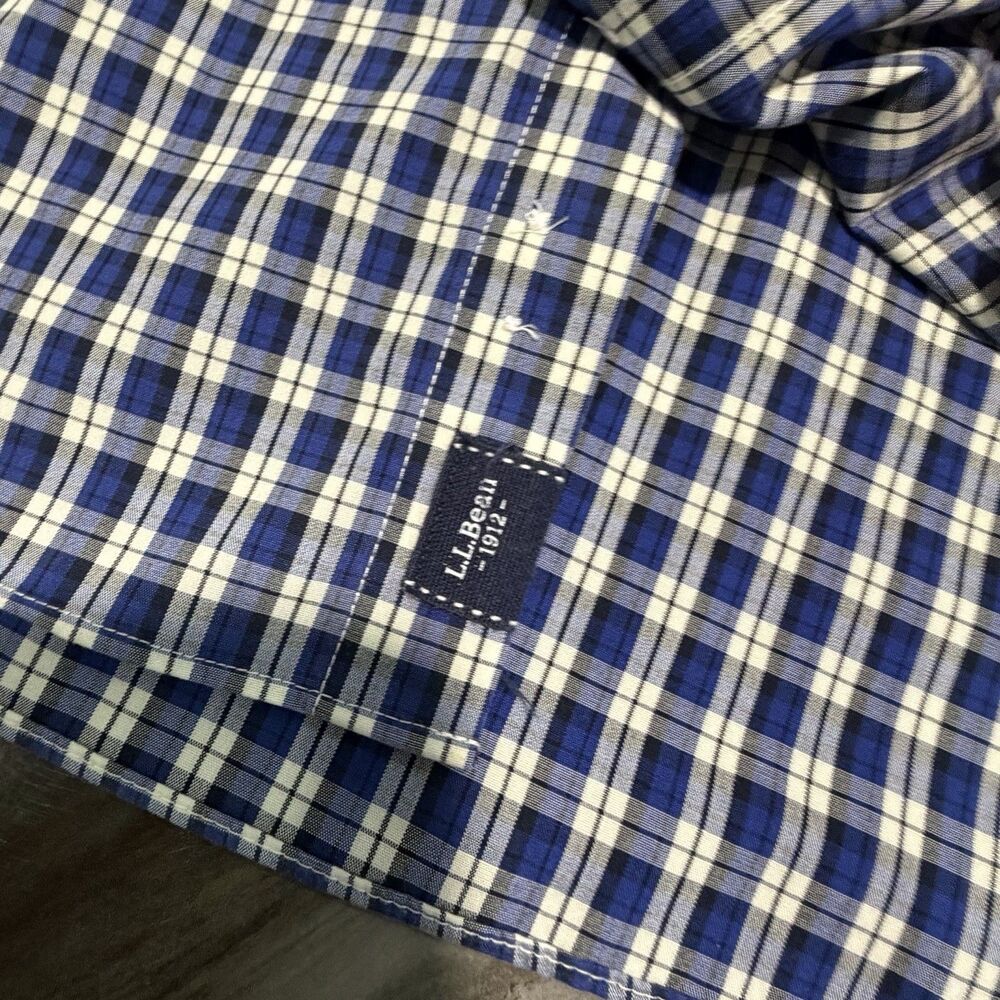 L.L. Bean Men's XL Slightly Fitted Gingham Button Down Shirt Navy Blue White EUC - Picture 6 of 10